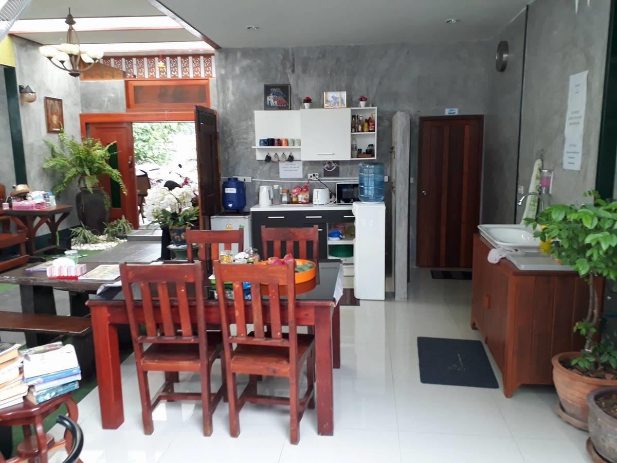 Pk Hostel Ayutthaya Exteriér fotografie
